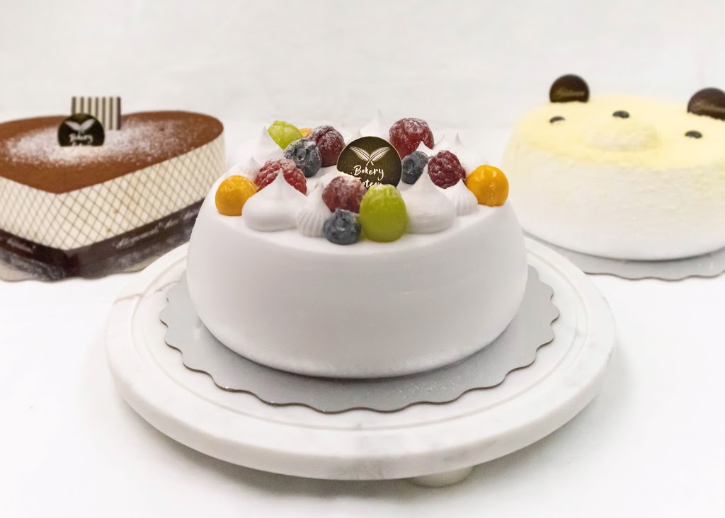 Bakery Gateau | 865 York Mills Rd #1, North York, ON M3B 1Y6, Canada | Phone: (647) 352-1611