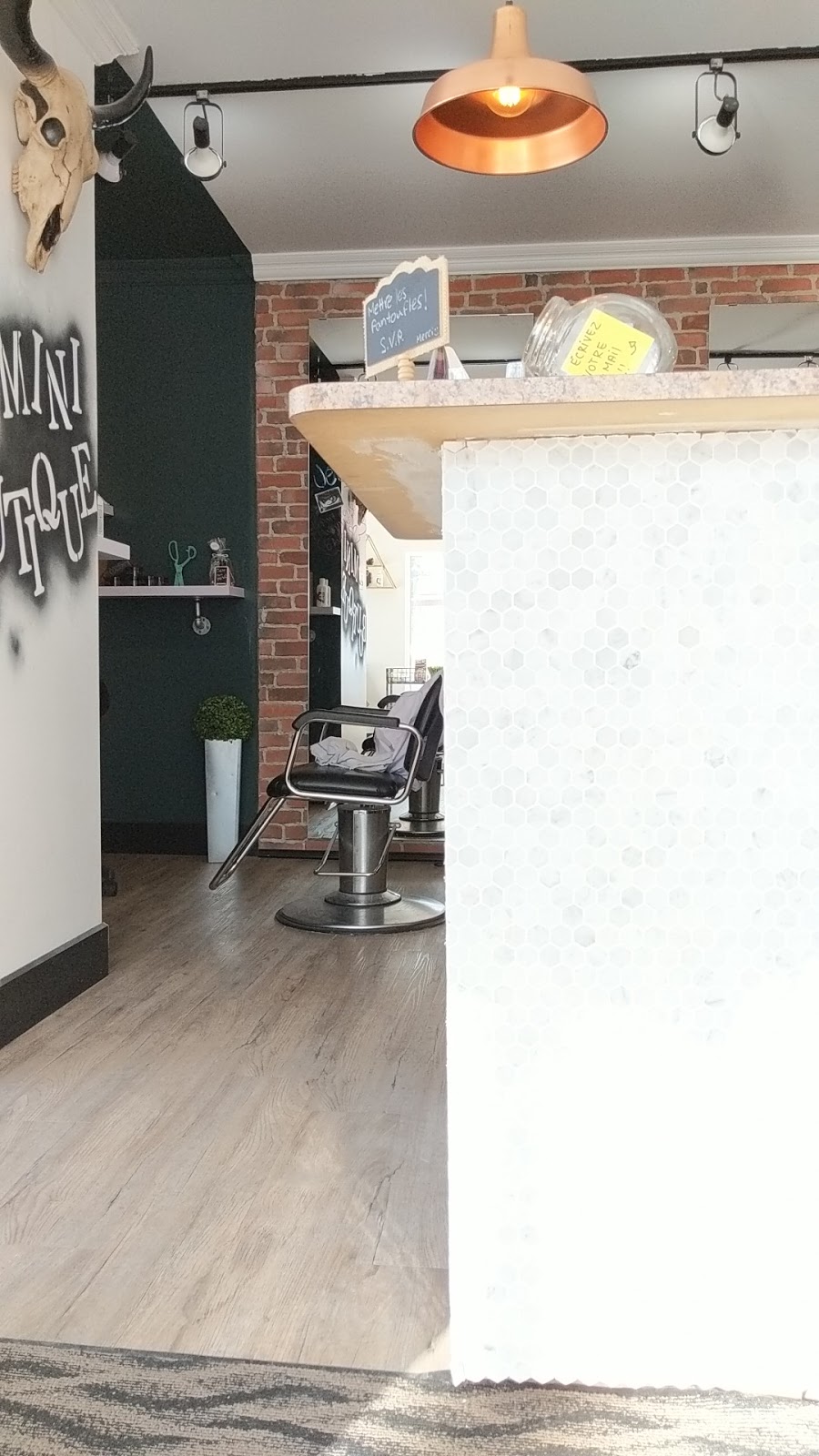 Venus Coiffure | 346 Rue Saint-Laurent, Trois-Rivières, QC G8T 6H2, Canada | Phone: (819) 370-8376