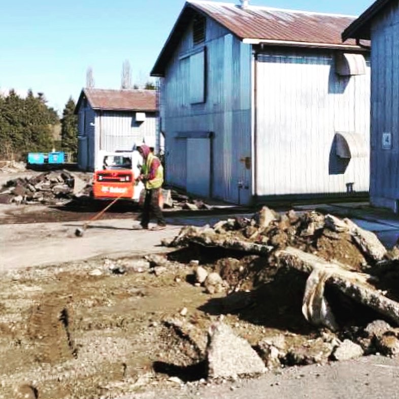 Loewen Paving | 7041 Chadsey Rd, Chilliwack, BC V2R 4K8, Canada | Phone: (604) 991-3225