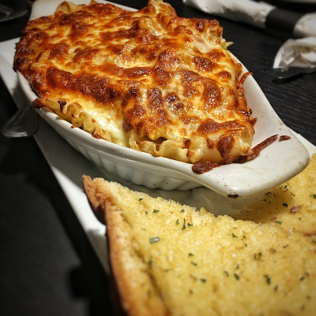 Houston Pizza West Kelowna | 115-3610 Carrington Rd, Westbank, BC V4T 3K7, Canada | Phone: (778) 754-7540