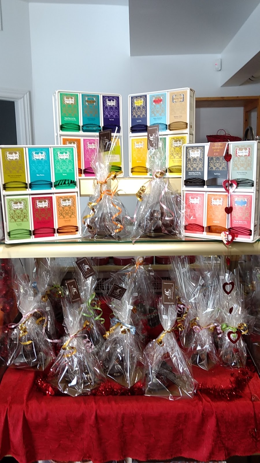 MC Chaloin Chocolatier | 19 Rue St Joseph, Gracefield, QC J0X 1W0, Canada | Phone: (819) 463-1946