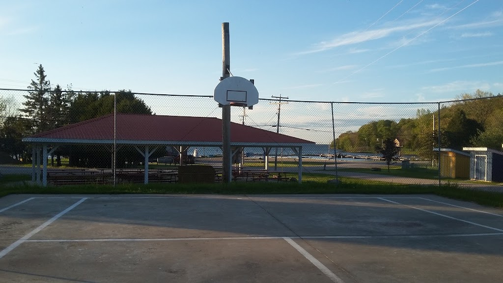 Basketball Court | 156 Main St, Kagawong, ON P0P 1J0, Canada | Phone: (705) 282-2611