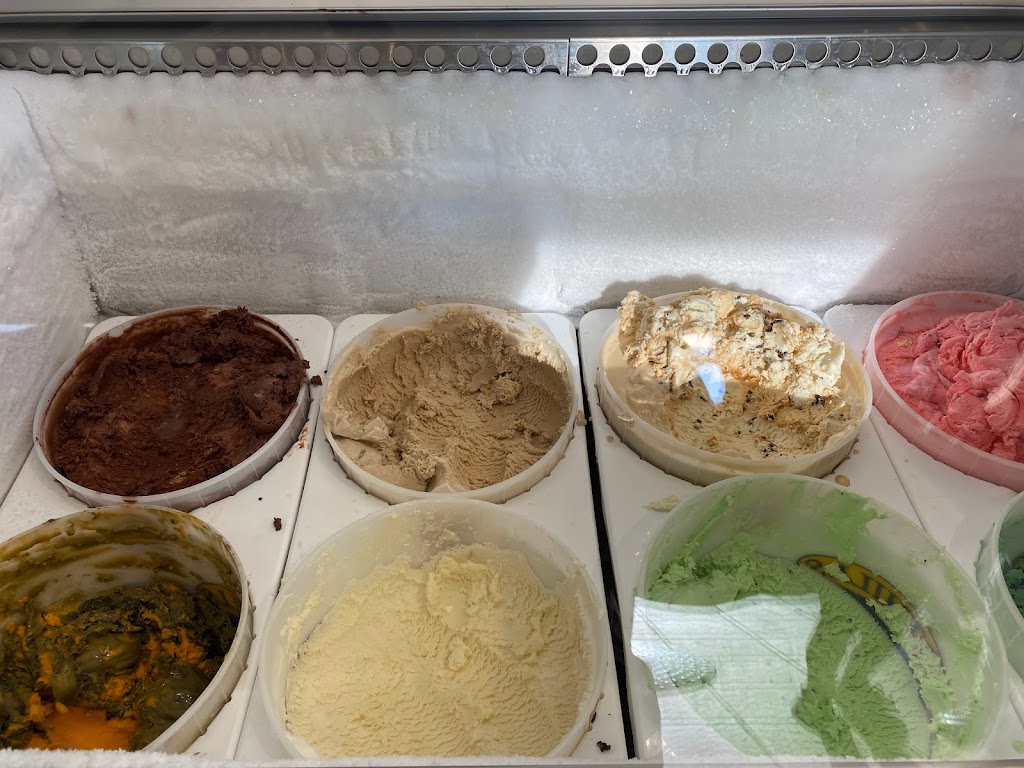 Mayas Ice Cream | 15045 Marine Dr, White Rock, BC V4B 1C3, Canada | Phone: (604) 535-9132