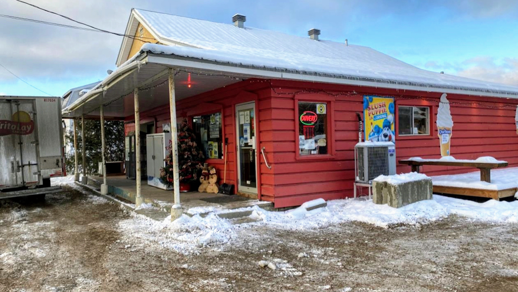 Depanneur St-Remi | 183 Rue Amherst, Amherst, QC J0T 2L0, Canada | Phone: (819) 687-2022