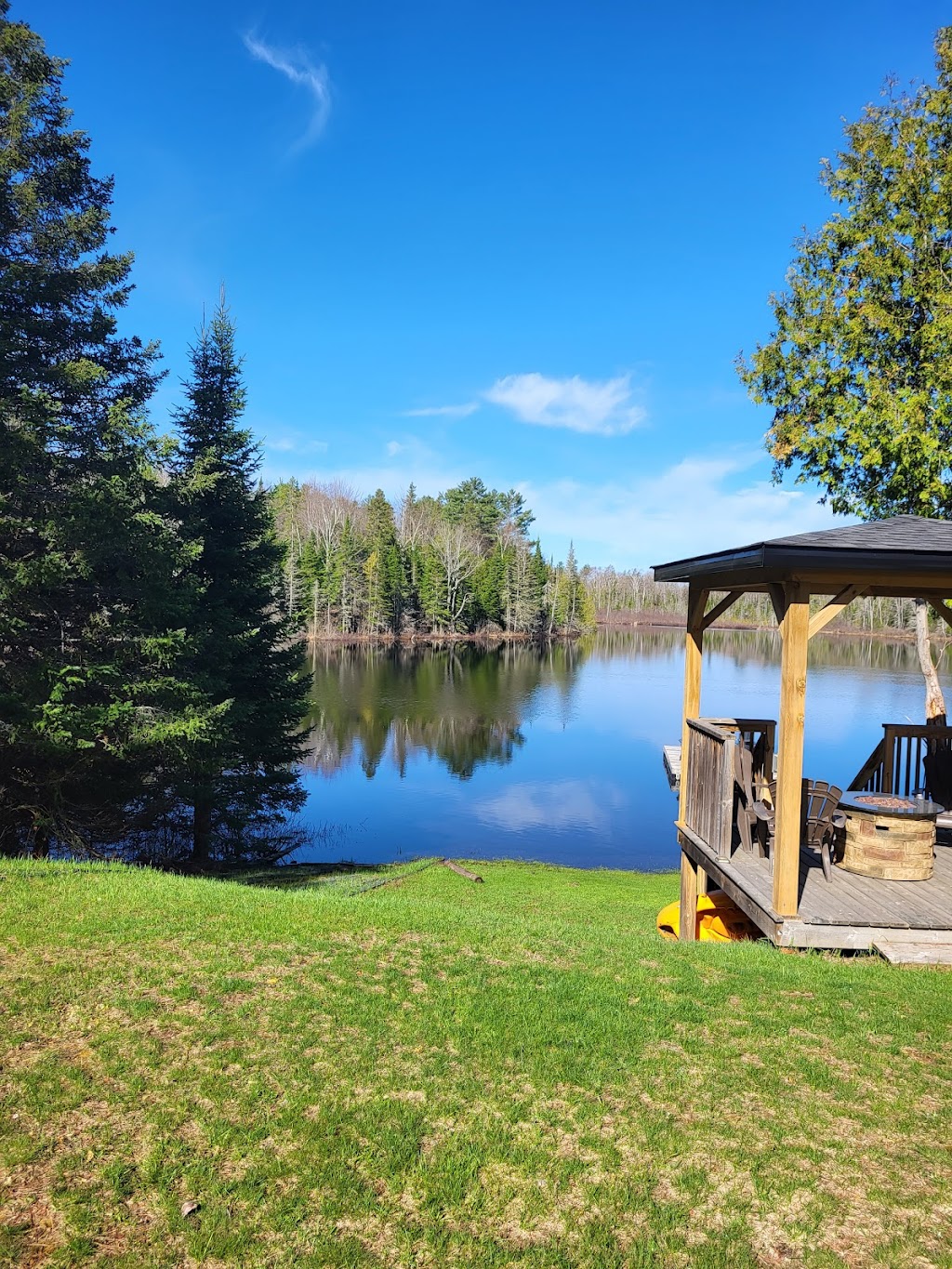 Bow Lake House | 72 Lower Faraday Rd, Fara, ON K0L 1C0, Canada | Phone: (905) 626-1879