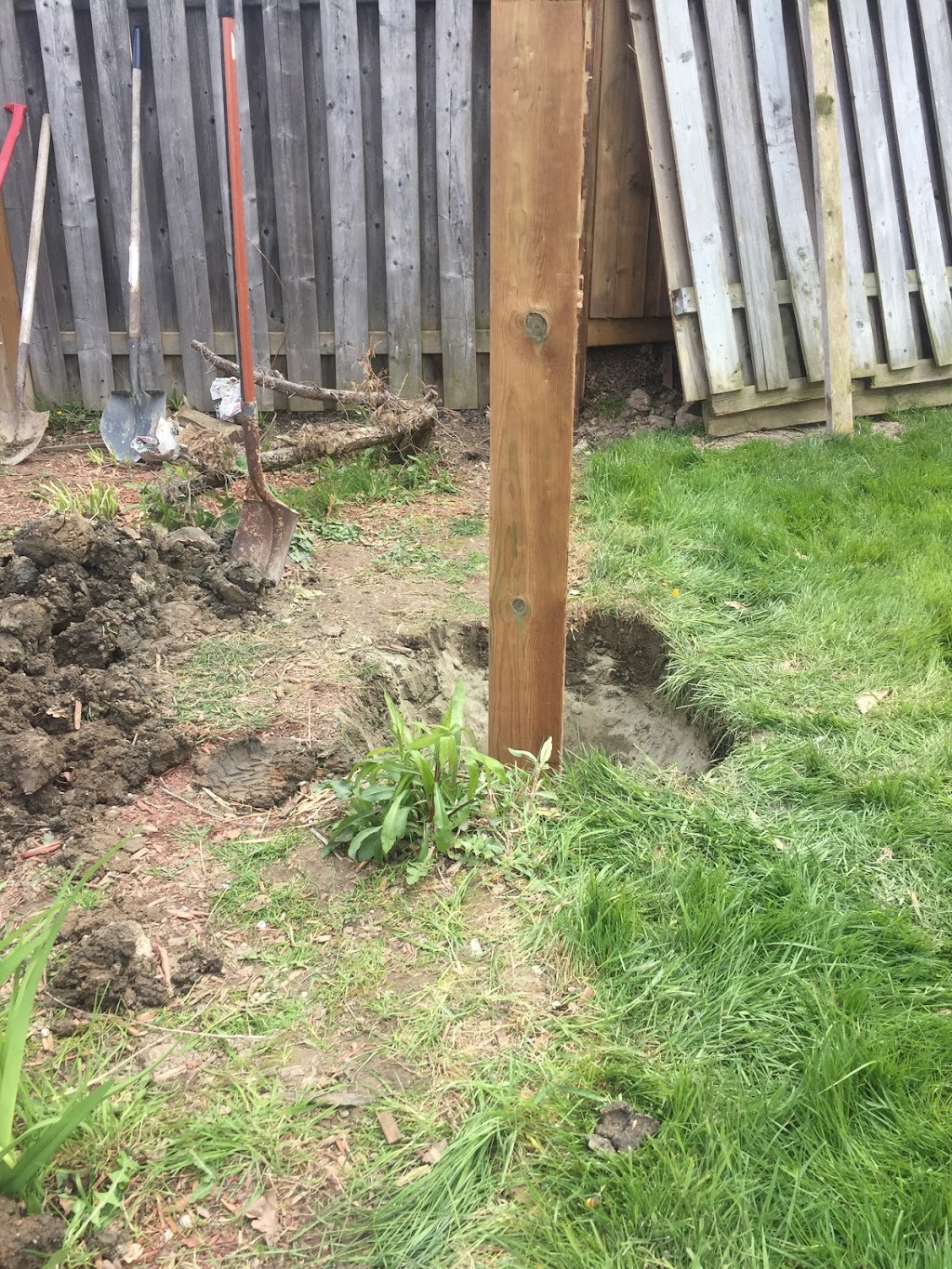 CAP FENCE & DECK | 21023 ON-48, Mount Albert, ON L0G 1M0, Canada | Phone: (437) 225-8297