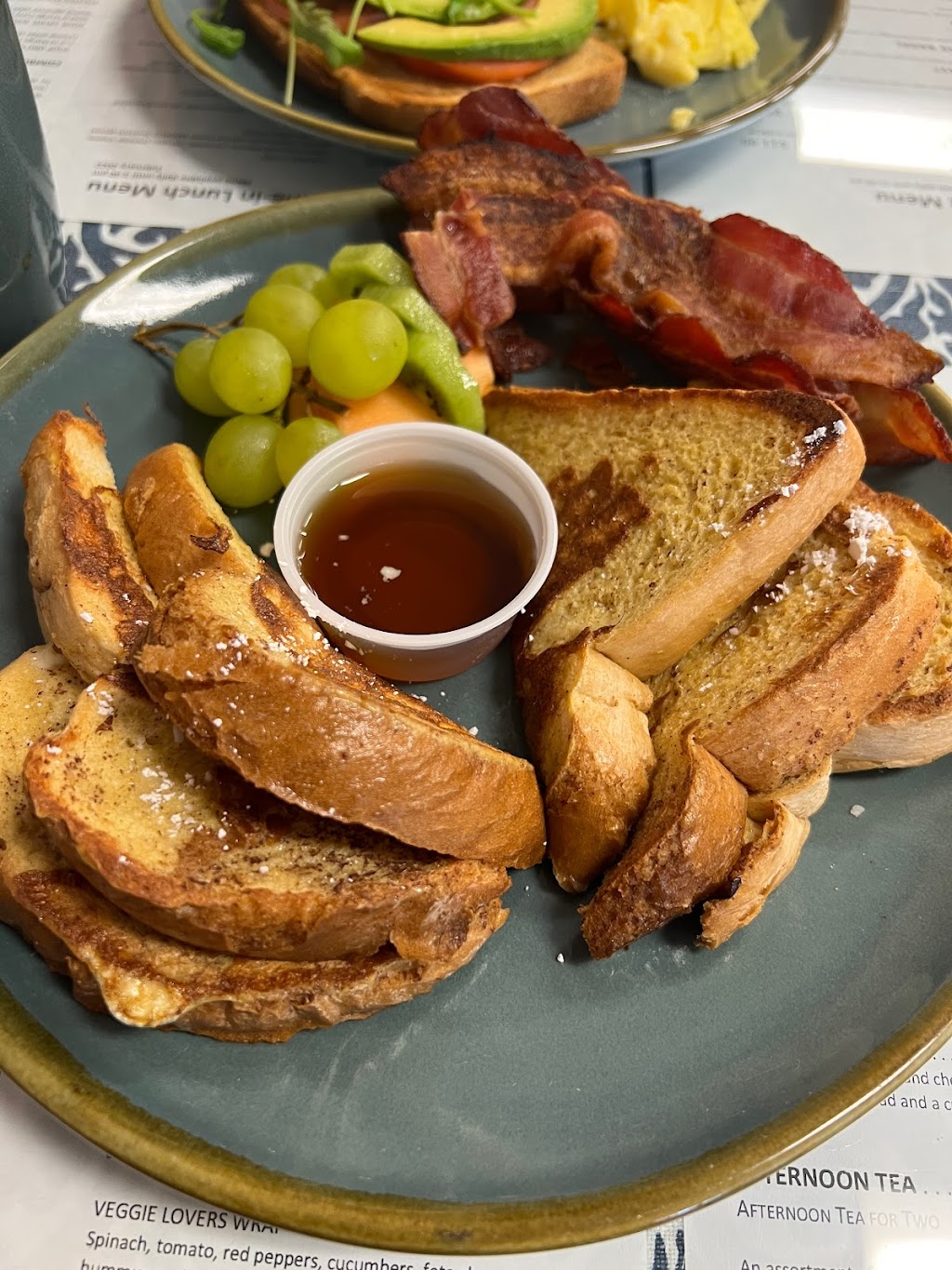 The Toasted Walnut | 7 King St E, Bowmanville, ON L1C 1N1, Canada | Phone: (905) 623-9090