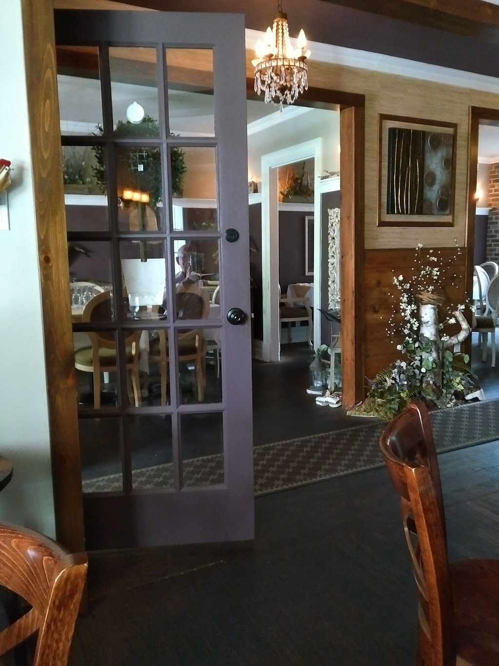 Resto Pub BordEaux | 53A Rue Sainte-Anne, Sainte-Anne-de-Bellevue, QC H9X 1L5, Canada | Phone: (514) 505-1159