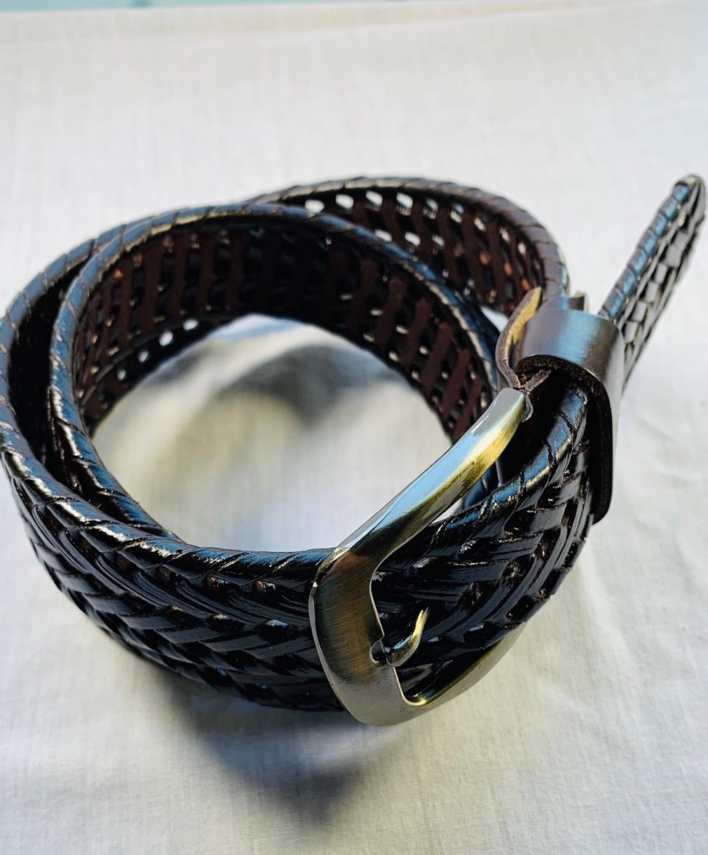 Syed Leather General Merchandise | 4236 44 Ave NE, Calgary, AB T1Y 3E3, Canada | Phone: (403) 689-2770