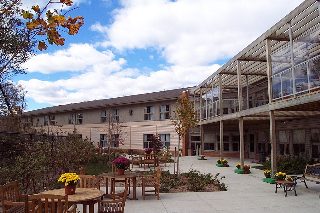 Extendicare Ridgeview Long-Term Care Home | 385 Highland Rd W, Stoney Creek, ON L8J 3X9, Canada | Phone: (905) 561-3332