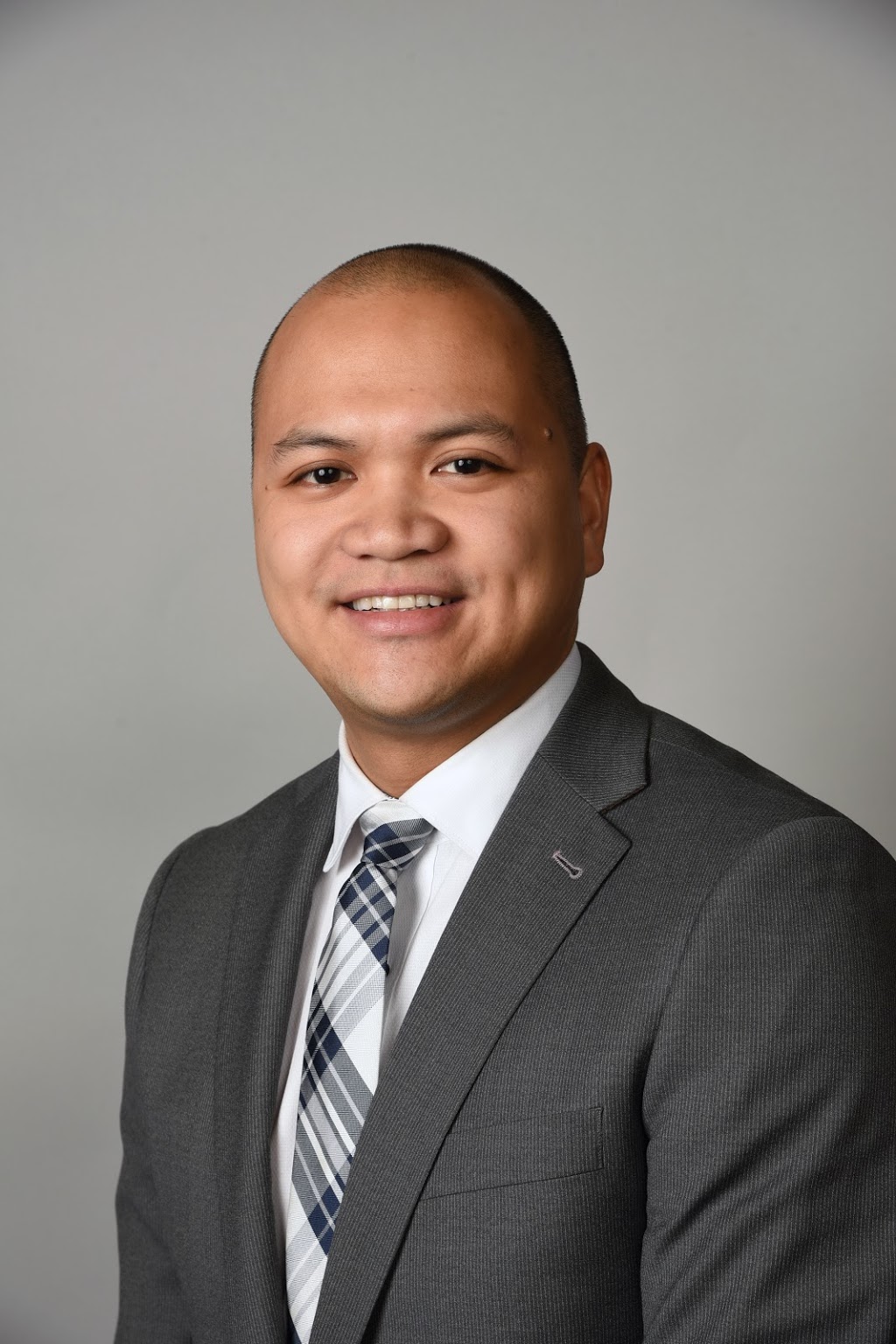 Ariel Buenaventura - REMAX First | 8820 Blackfoot Trail SE, Calgary, AB T2J 3J1, Canada | Phone: (403) 680-4540