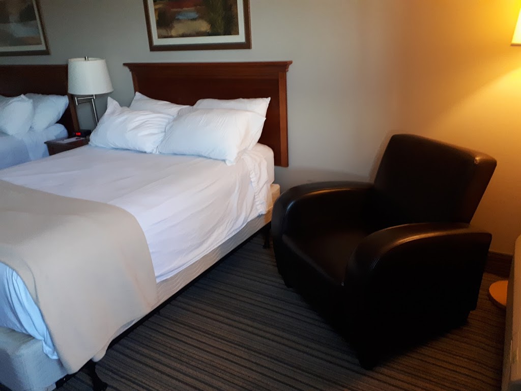 Ramada by Wyndham London | 817 Exeter Rd, London, ON N6E 1W1, Canada | Phone: (519) 681-4900
