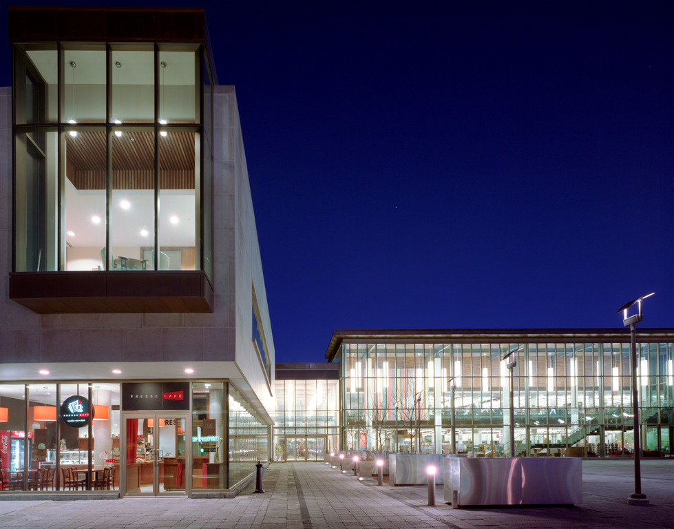 Whitby Public Library - Central Library | 405 Dundas St W, Whitby, ON L1N 6A1, Canada | Phone: (905) 668-6531