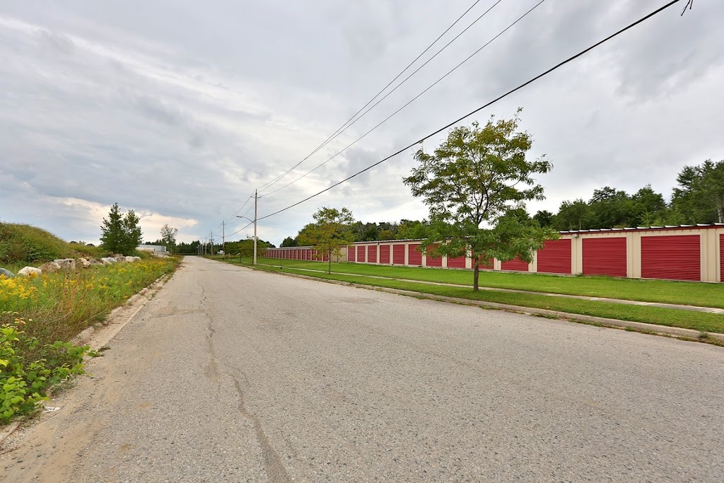 Store -N-Save - London - Roe Street | 3425 Roe St, London, ON N6L 1R2, Canada | Phone: (519) 686-9900