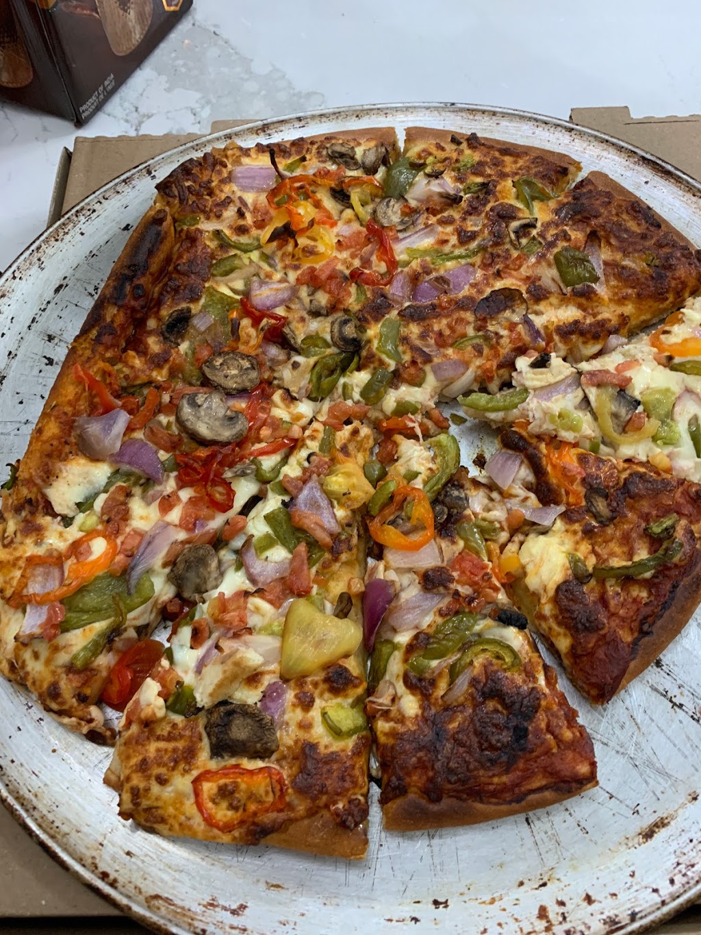 Pizza Hut | 9990 The Gore Rd, Brampton, ON L6P 2L1, Canada | Phone: (289) 948-1078