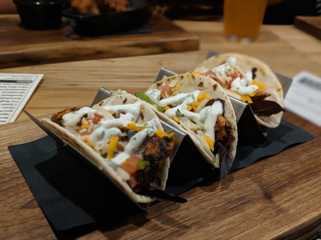 Playback Bar & Restaurant | 1860 Bank St #3A, Ottawa, ON K1V 7Z8, Canada | Phone: (613) 733-3553