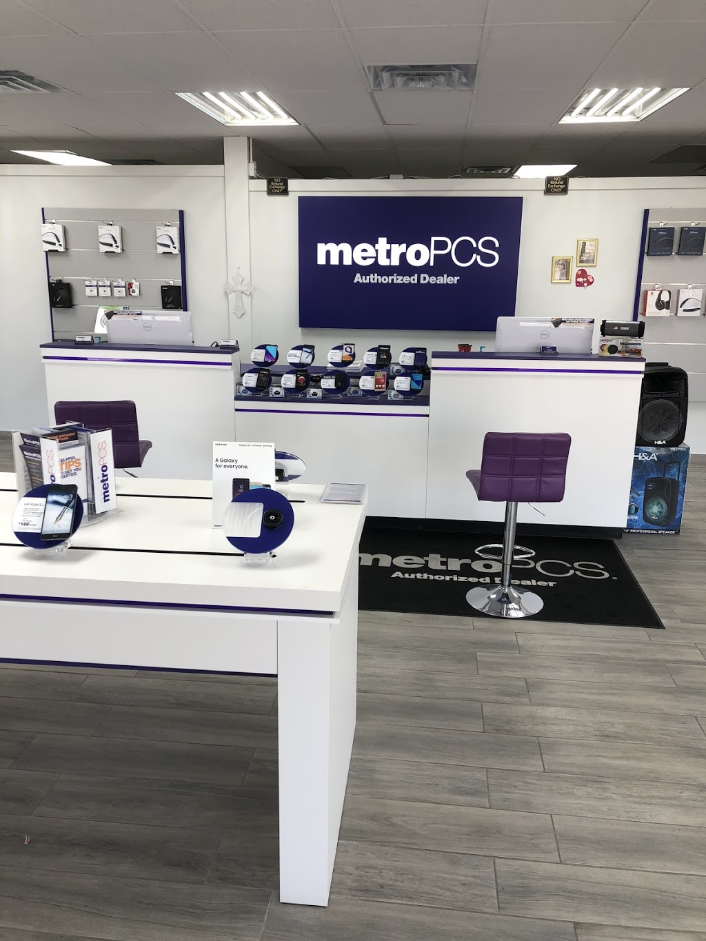 Metro by T-Mobile | 30538 23 Mile Rd, Chesterfield Township, MI 48047, USA | Phone: (586) 329-4605