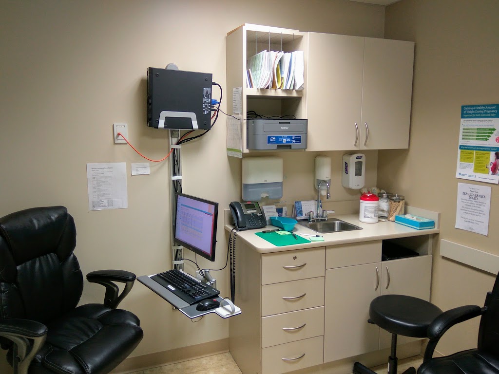 Walk-In Clinic at Walmart Sage Hill by Jack Nathan Health | 35 Sage Hill Gate NW, Calgary, AB T3R 0S4, Canada | Phone: (403) 776-6186