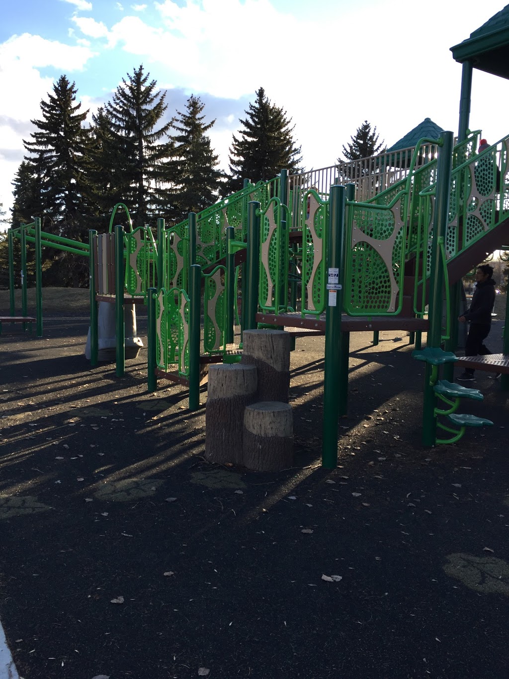Crestwood Park | Edmonton, AB T5N 0C5, Canada