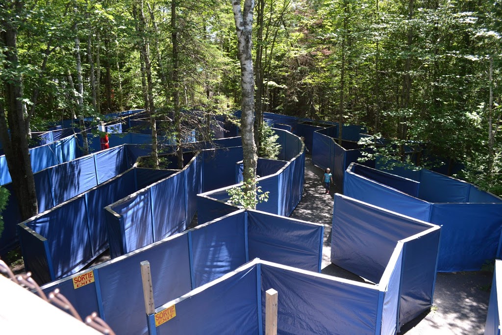 Au Pays Des Merveilles | 3795 Chemin de la Savane, Sainte-Adèle, QC J8B 2H4, Canada | Phone: (450) 229-3141