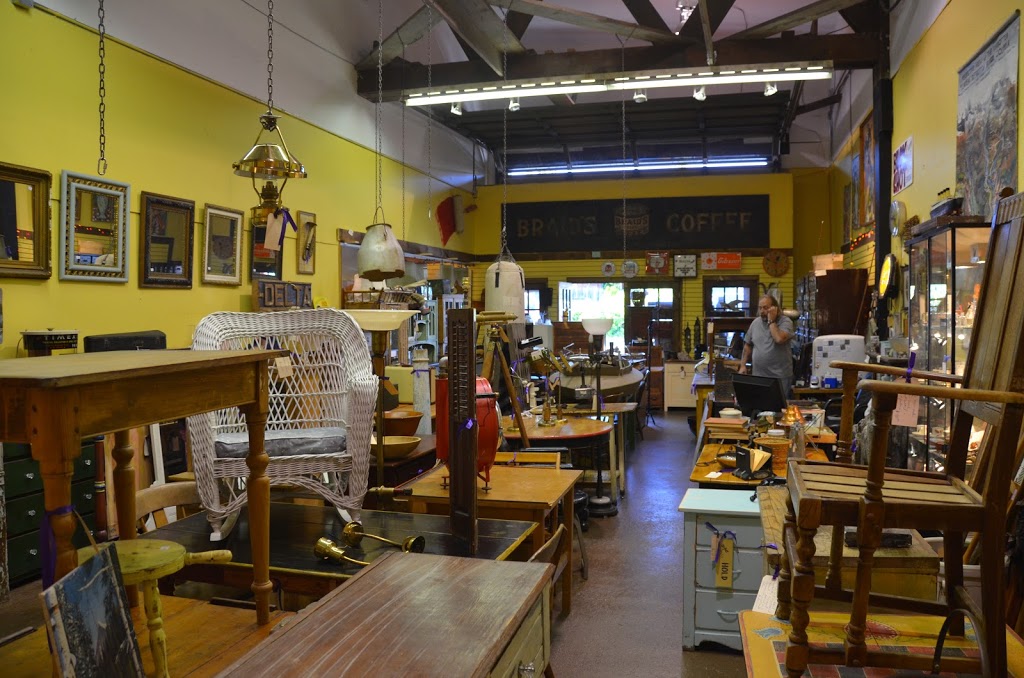 Dragonfly Antique & Salvage | Greater, Vancouver, 4930 Chisholm St, Delta, BC V4K 3X2, Canada | Phone: (604) 940-0588