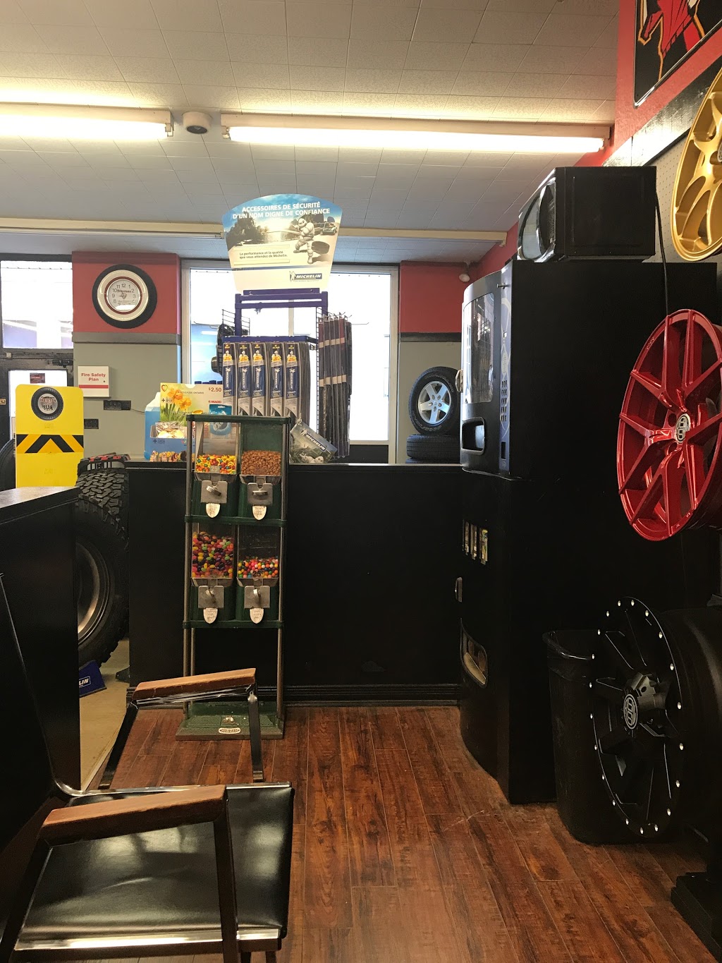 Dettmer Tire & Auto Center | 23 Cork St E, Guelph, ON N1H 2W7, Canada | Phone: (519) 822-9800