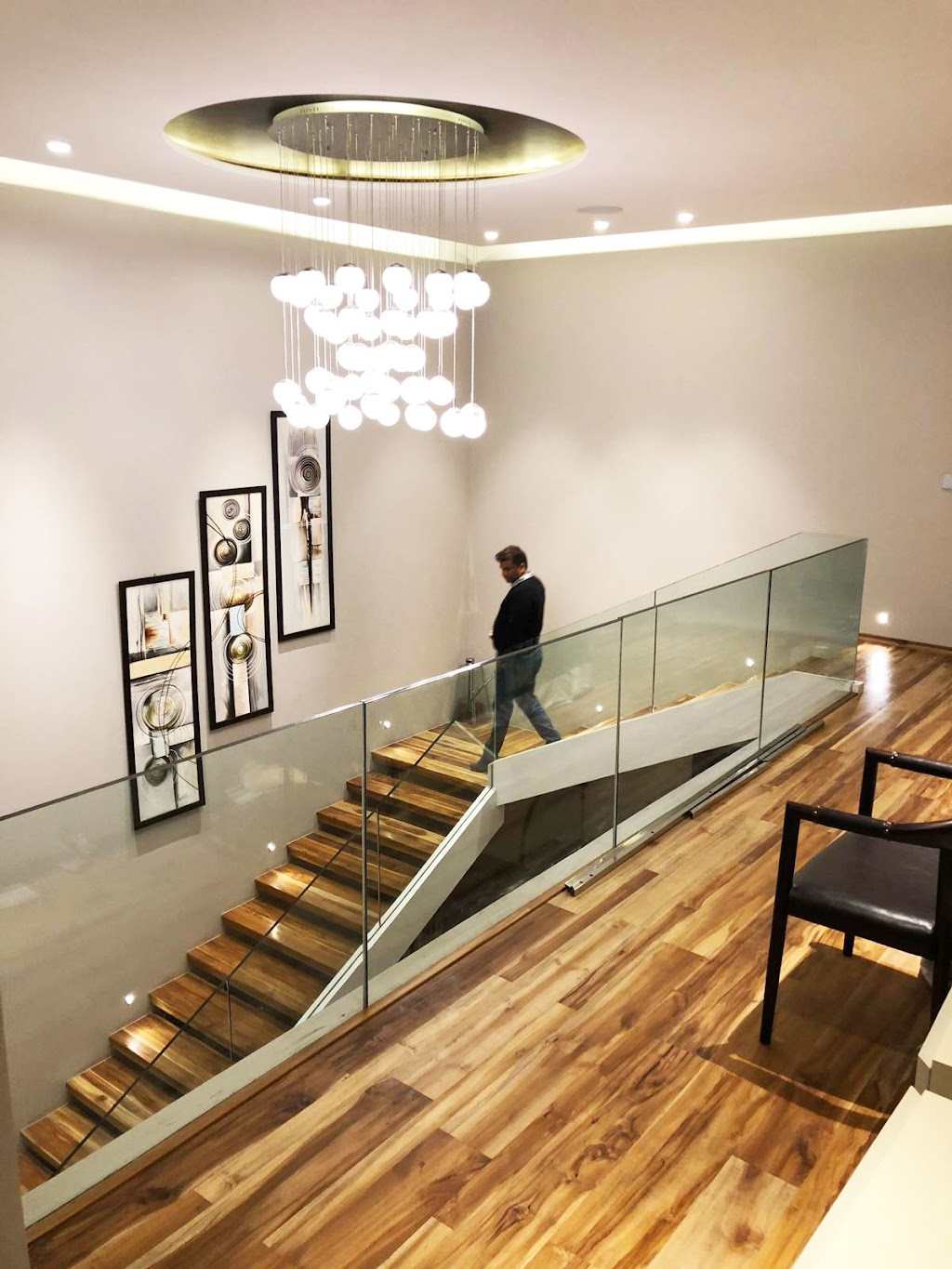 Ivaan Interiors | 103 Southwalk Bay, Winnipeg, MB R2N 1M6, Canada | Phone: (204) 960-3333