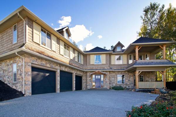 Kelowna Chateau B&B | 543 Gowen Pl, Kelowna, BC V1W 5B4, Canada | Phone: (604) 803-8910