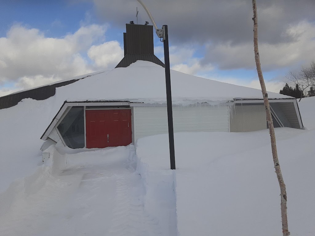 Église Saint-Athanase | 6128 Chem. de lÉglise, Saint-Athanase, QC G0L 2L0, Canada | Phone: (418) 862-2805 ext. 340