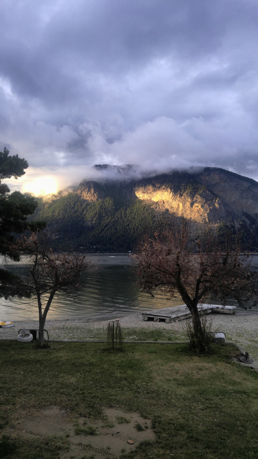 Captains Cove Marina | 2053 73 Ave NE, Salmon Arm, BC V1E, Canada | Phone: (250) 832-5224