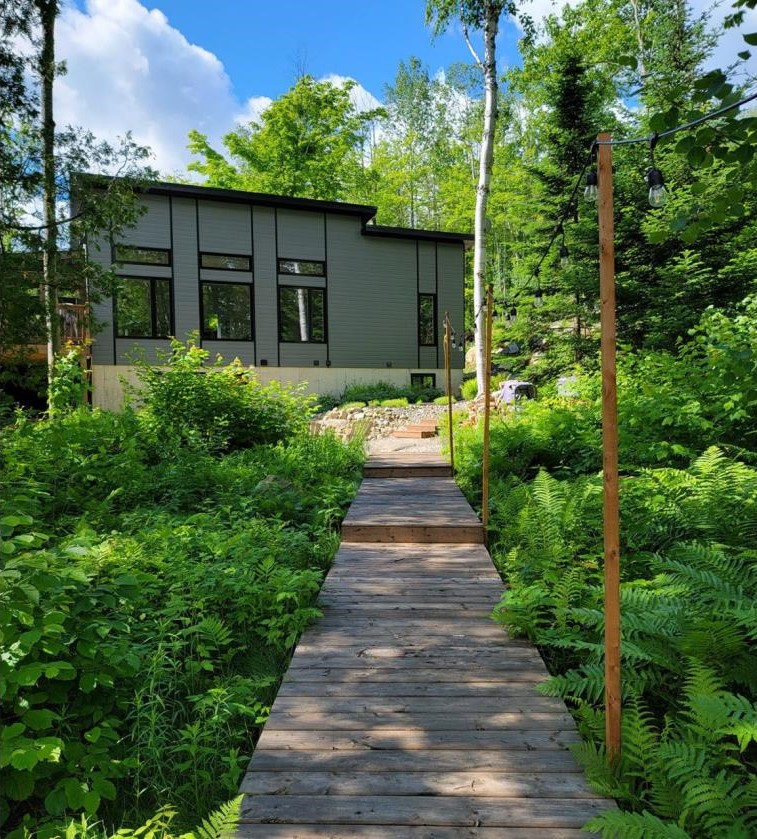 Chalet Le Requin Skieur (CITQ 310053) | 1418 Chem. Desmarais, Sainte-Émélie-de-lÉnergie, QC J0K 2K0, Canada | Phone: (514) 299-2917