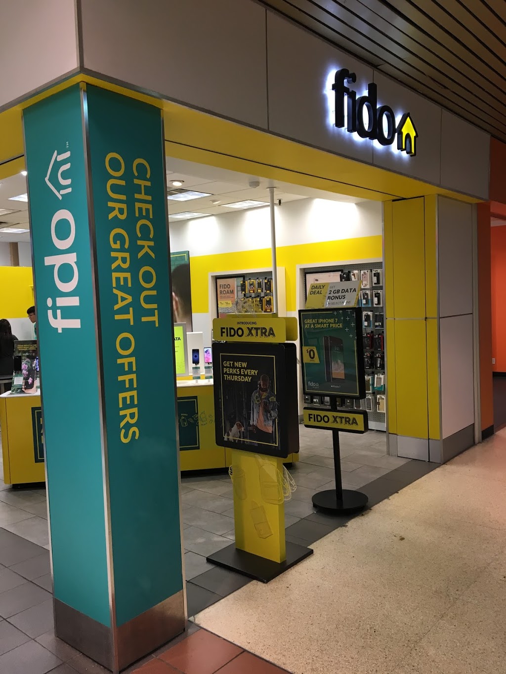 Fido | 3850 Sheppard Ave E Unit 75, Scarborough, ON M1T 3L4, Canada | Phone: (416) 609-3436