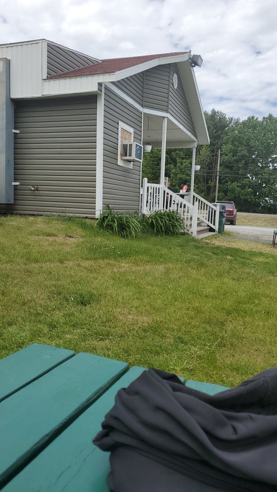 Verger Blanchard depuis 1937 | 1062a Rue Principale, Wickham, QC J0C 1S0, Canada | Phone: (819) 741-0098