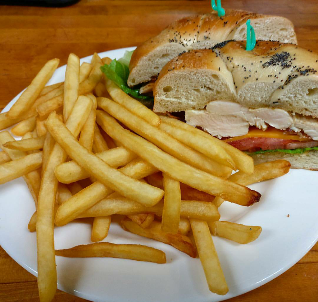 Golden Griddle | 400 Bayfield St, Barrie, ON L4M 5A1, Canada | Phone: (705) 726-1828