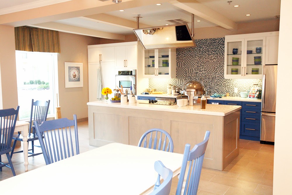 VIVA Mississauga Retirement Community | 5575 Bonnie St, Mississauga, ON L5M 0N8, Canada | Phone: (905) 566-4500