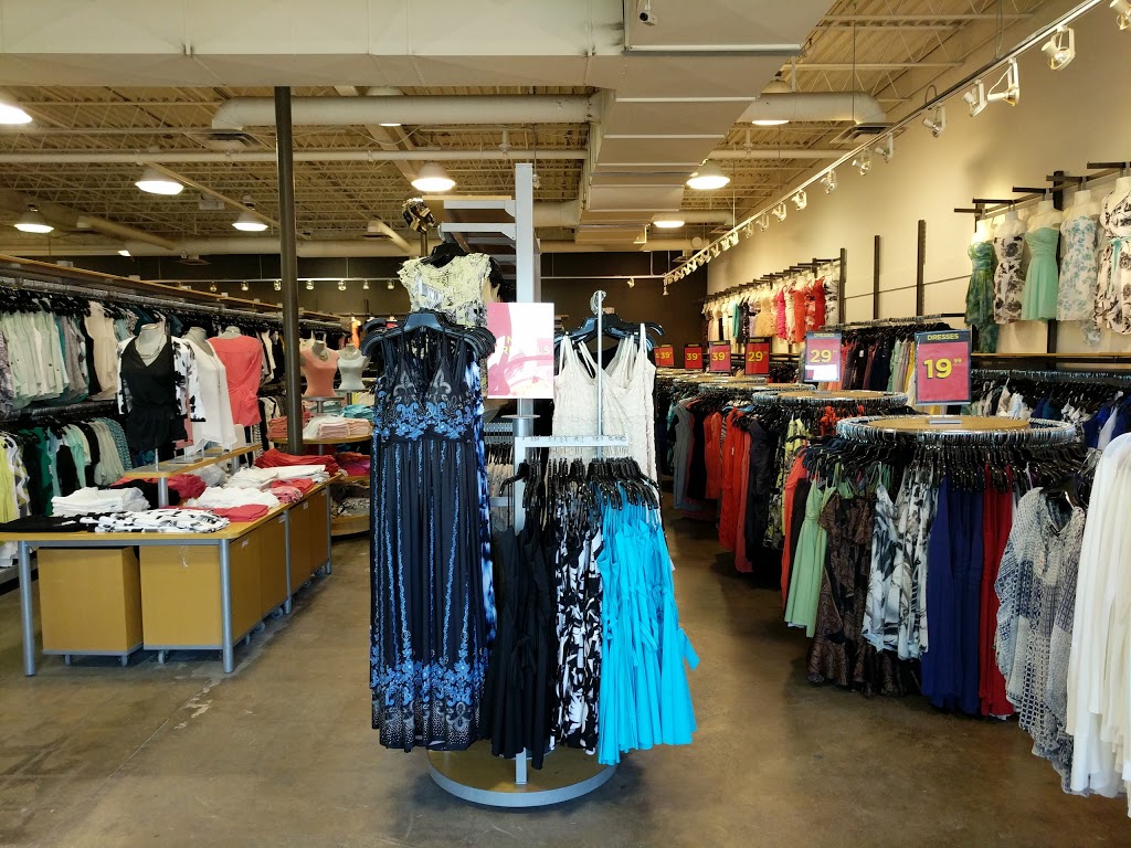 LE CHÂTEAU Entrepôt | Outlet | Clearance Clothing | Ellice Centre, 1395 Ellice Ave, Winnipeg, MB R3G 0G3, Canada | Phone: (204) 788-1388