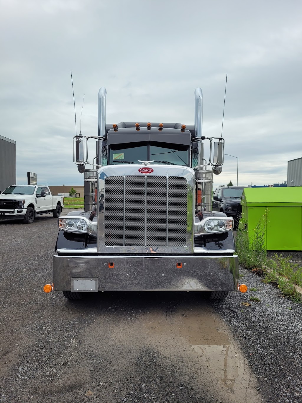 Transport Double W | Instar Express | 69 Rue des Grands Lacs, Saint-Augustin-de-Desmaures, QC G3A 1T5, Canada | Phone: (418) 870-1231