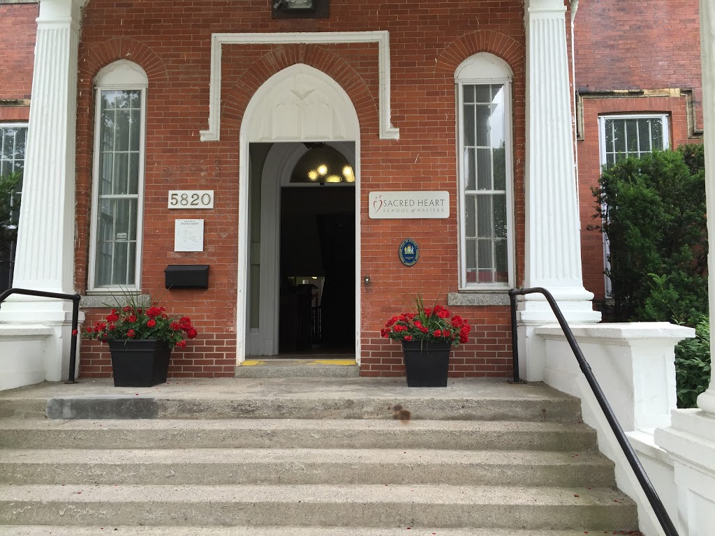 Sacred Heart School of Halifax | 5820 Spring Garden Rd, Halifax, NS B3H 1X8, Canada | Phone: (902) 422-4459