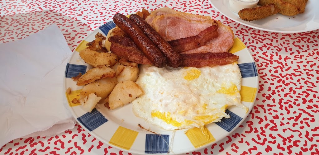 Wimpys Diner | 416 Davis Dr, Newmarket, ON L3Y 2N9, Canada | Phone: (905) 853-5222