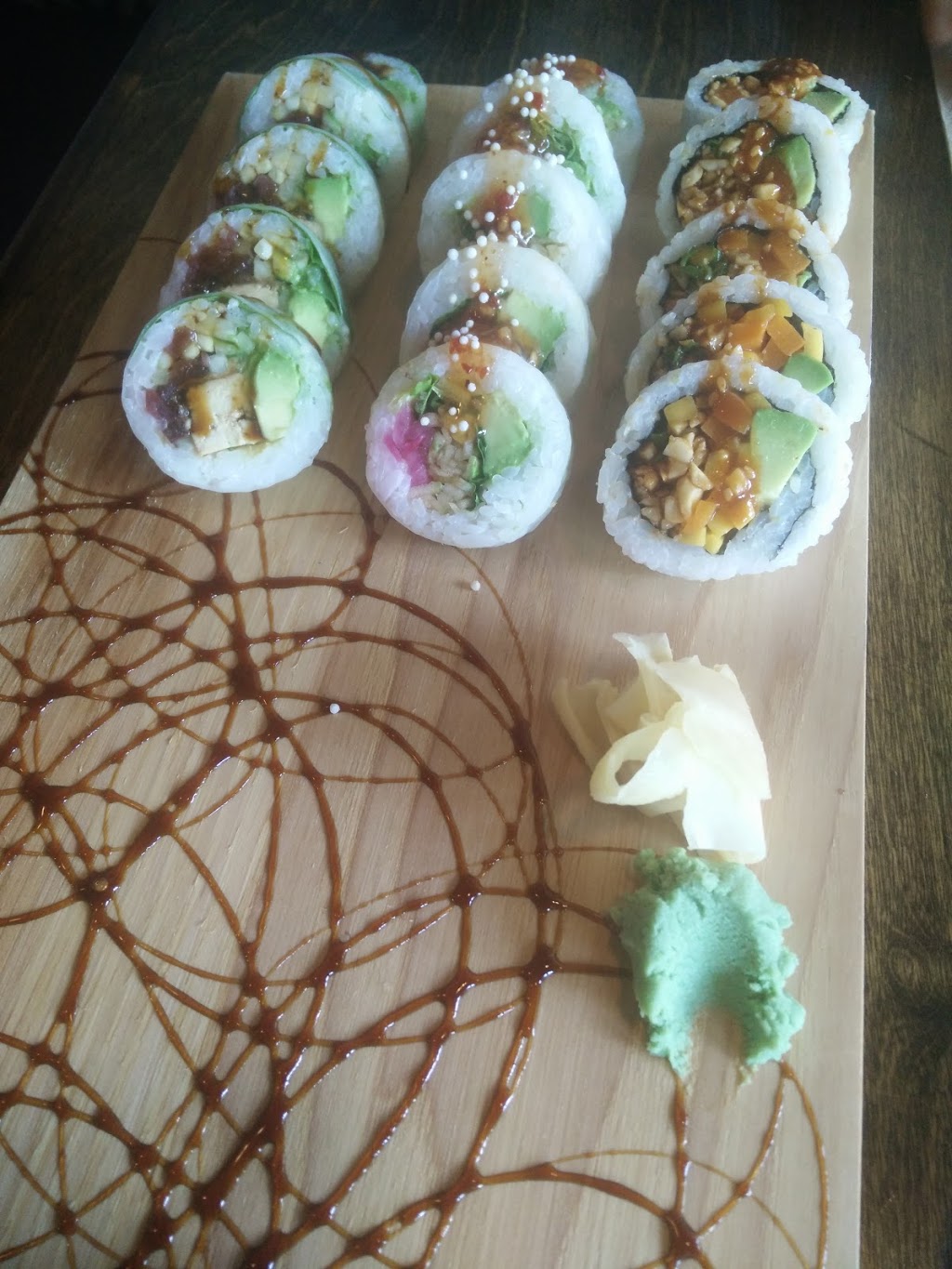 Sushi Taxi | 1810 Route des Rivières #107, Saint-Nicolas, QC G7A 2P6, Canada | Phone: (418) 831-9393