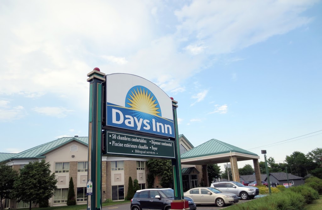 Days Inn by Wyndham Montmagny | 218 Chemin des Poirier, Montmagny, QC G5V 4J9, Canada | Phone: (418) 241-5330