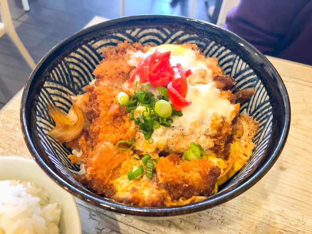 Katsuten Japanese Restaurant | 3220 28 St SW, Calgary, AB T3E 2J6, Canada | Phone: (403) 475-1677