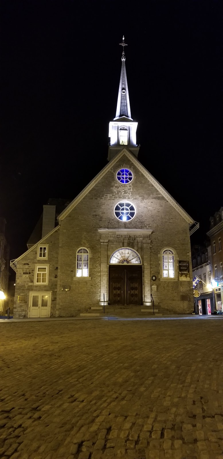 Les Lofts Notre-Dame - By Les Lofts Vieux-Québec | 15 Rue des Pains Bénits App B, Québec, QC G1K 3Z3, Canada | Phone: (418) 431-9905