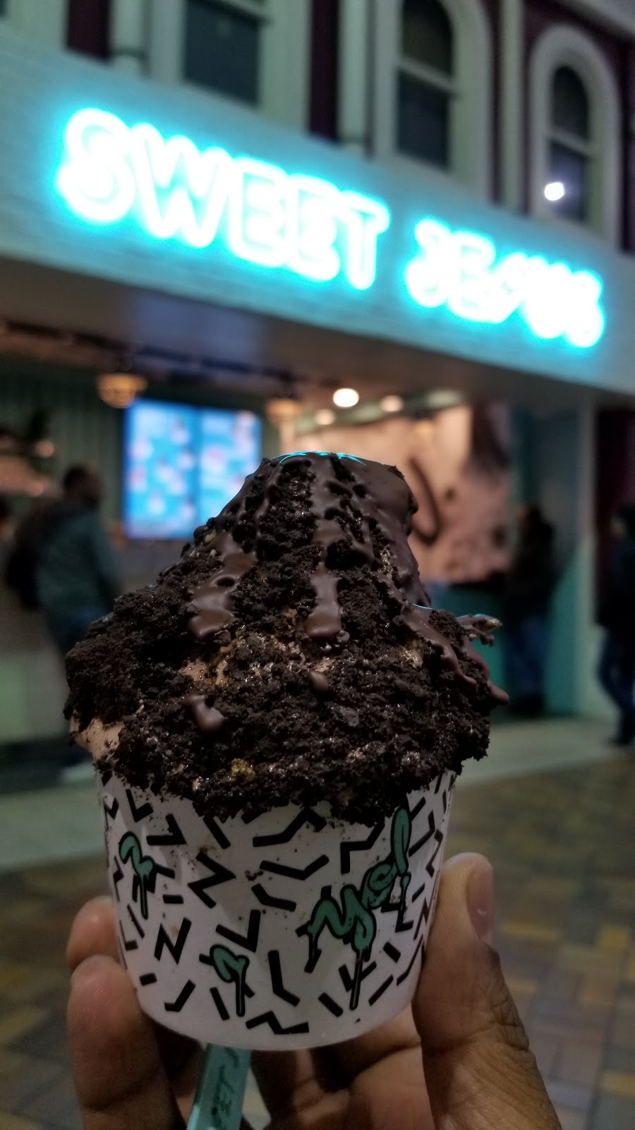 Sweet Jesus | WoodbineMall. 500, Rexdale Blvd, Etobicoke, ON M9W 6K5, Canada