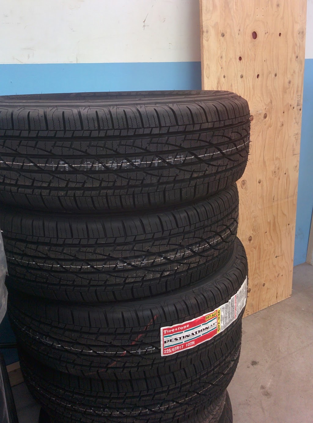 J/J COMPLETE AUTO REPAIR | 3208 8 Ave NE #613, Calgary, AB T2A 7V8, Canada | Phone: (587) 353-4460