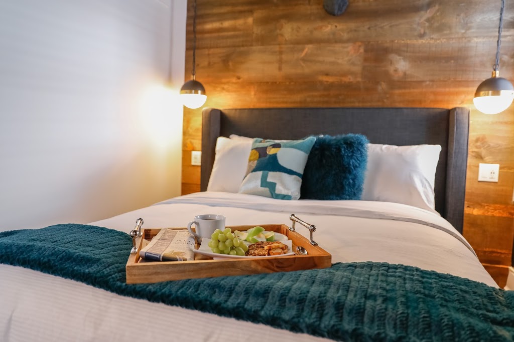 The Westlake Hotel, Toronto | 2847 Lake Shore Blvd W, Etobicoke, ON M8V 1H8, Canada | Phone: (647) 588-2847