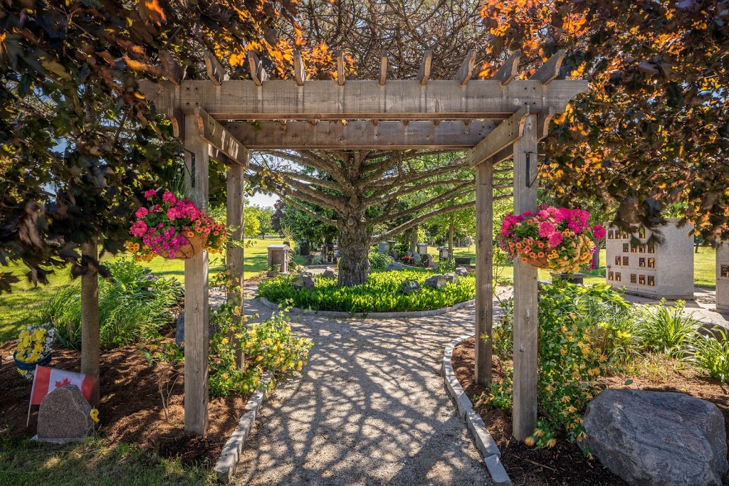 Resthaven Memorial Gardens | 2700 Kingston Rd, Scarborough, ON M1M 1M5, Canada | Phone: (416) 267-4653