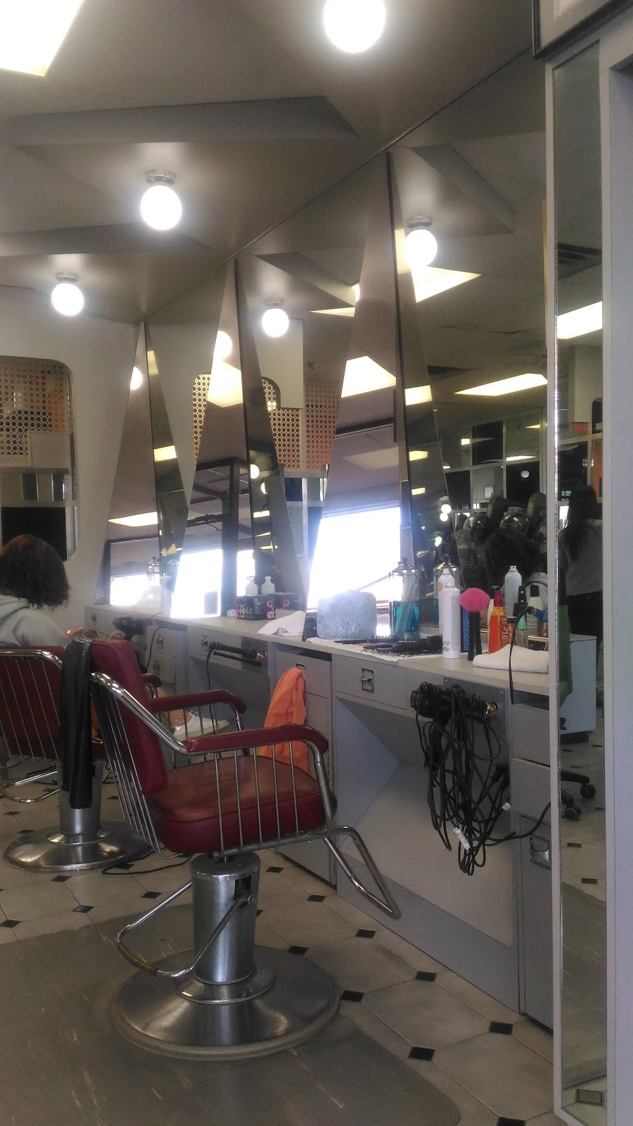 Gondola Hair Design | 2580 Birchmount Rd, Scarborough, ON M1T 2M5, Canada | Phone: (416) 291-2119