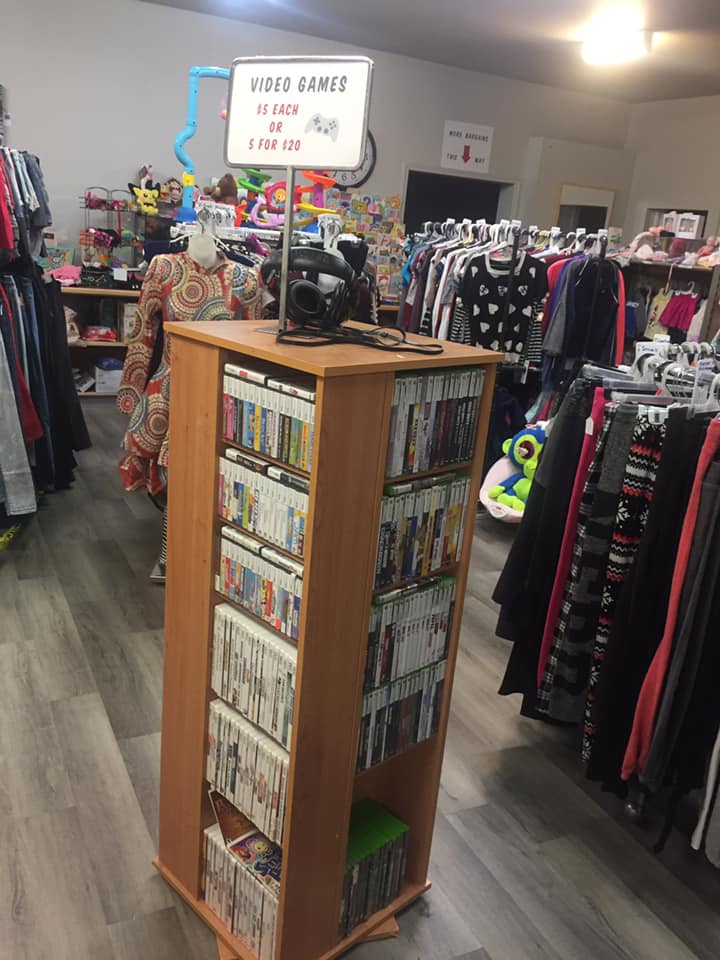 Carmyns Bargains | 297 Springbank Dr Rear 1, London, ON N6J 1G4, Canada | Phone: (226) 236-5715