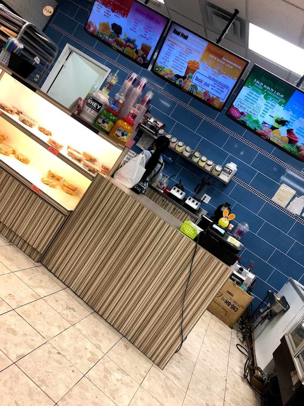 Kin Kin Bakery and Bubble Tea | 499 Main St S, Brampton, ON L6Y 1N7, Canada | Phone: (905) 456-1616